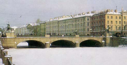 Фонтанка. Вид на Аничков мост.